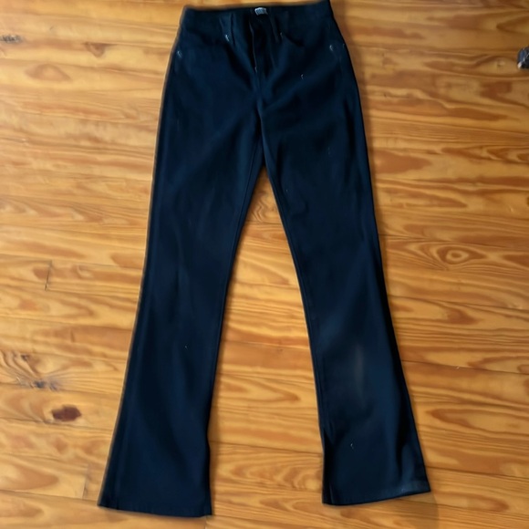 Express midrise stay black skyscraper jeans in size 0 short - Picture 1 of 6